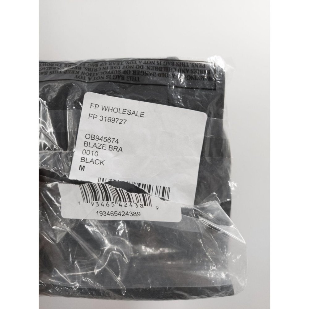 Free People Blaze Black Sports Bra NEW Medium - Picture 5 of 5